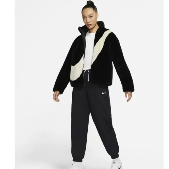 Nike Sportswear Faux Fur Jacket Black Full Zip Women’s Medium - Picture 4 of 16